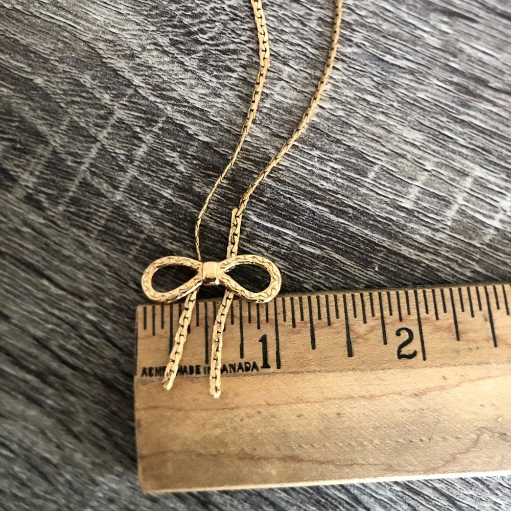 Vtg 70s Avon Gold Bow Necklace - Picture 7 of 10